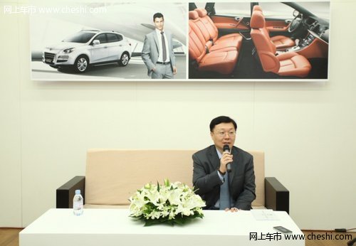 国际车展 媒体专访东风裕隆白清源副总经理